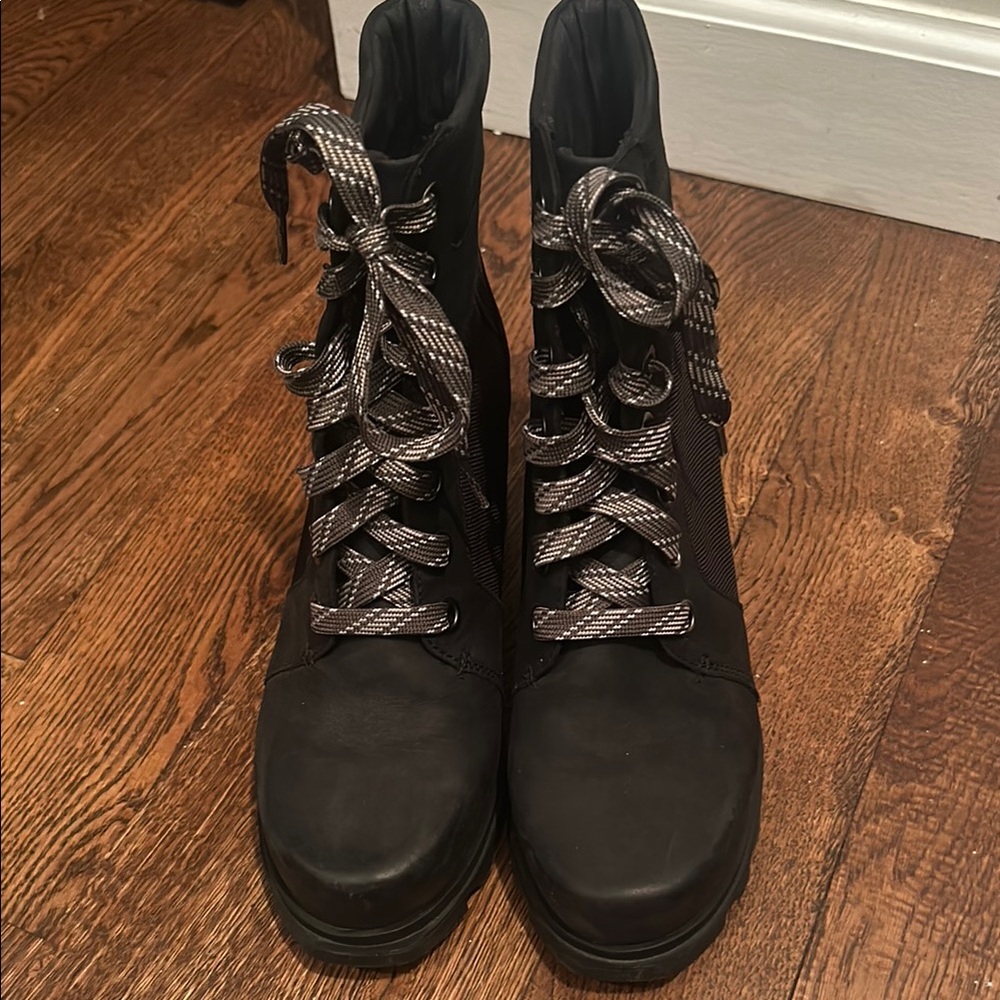 Women’s Sorel wedge boot